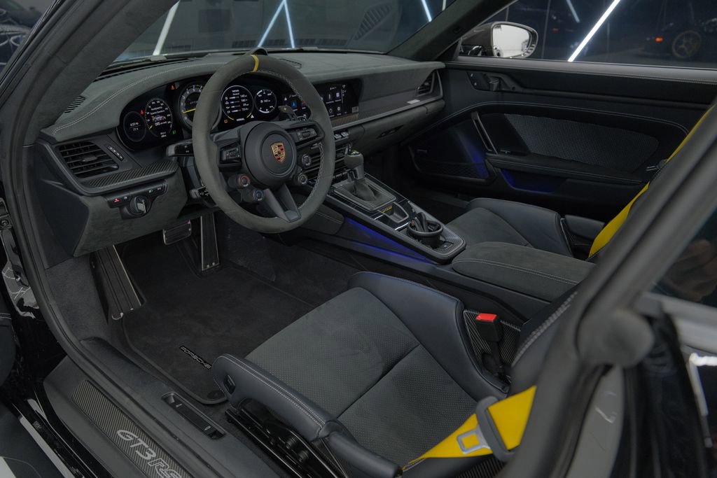 Used 2025 Porsche 911 GT3 RS RWD image 47