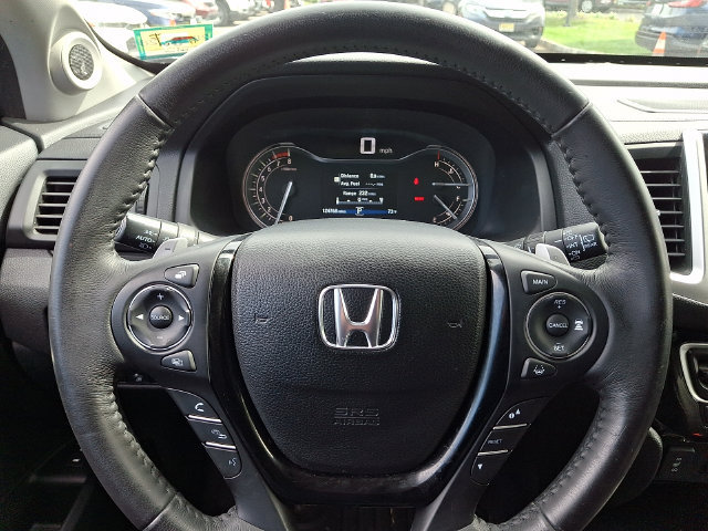 Used 2017 Honda Pilot Touring image 22