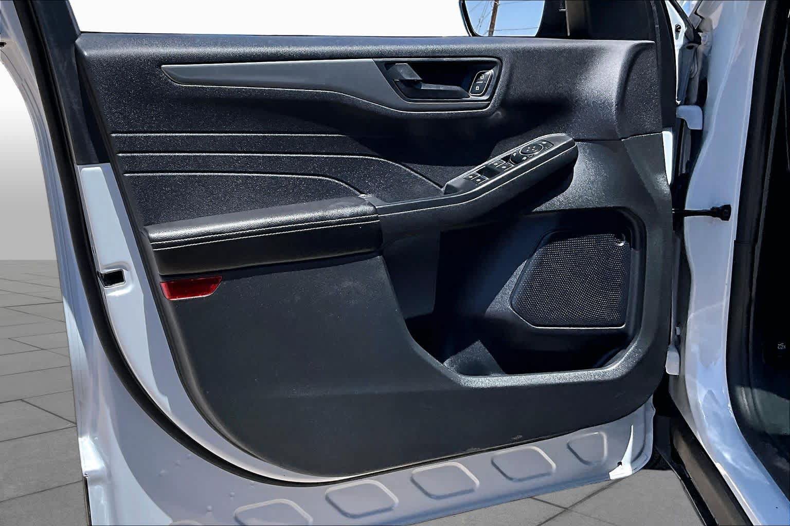 Certified 2025 Ford Escape Active FWD image 21