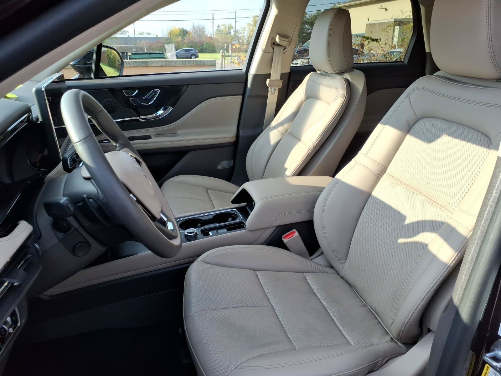 Certified 2023 Lincoln Corsair AWD w/ Equipment Group 101A image 14