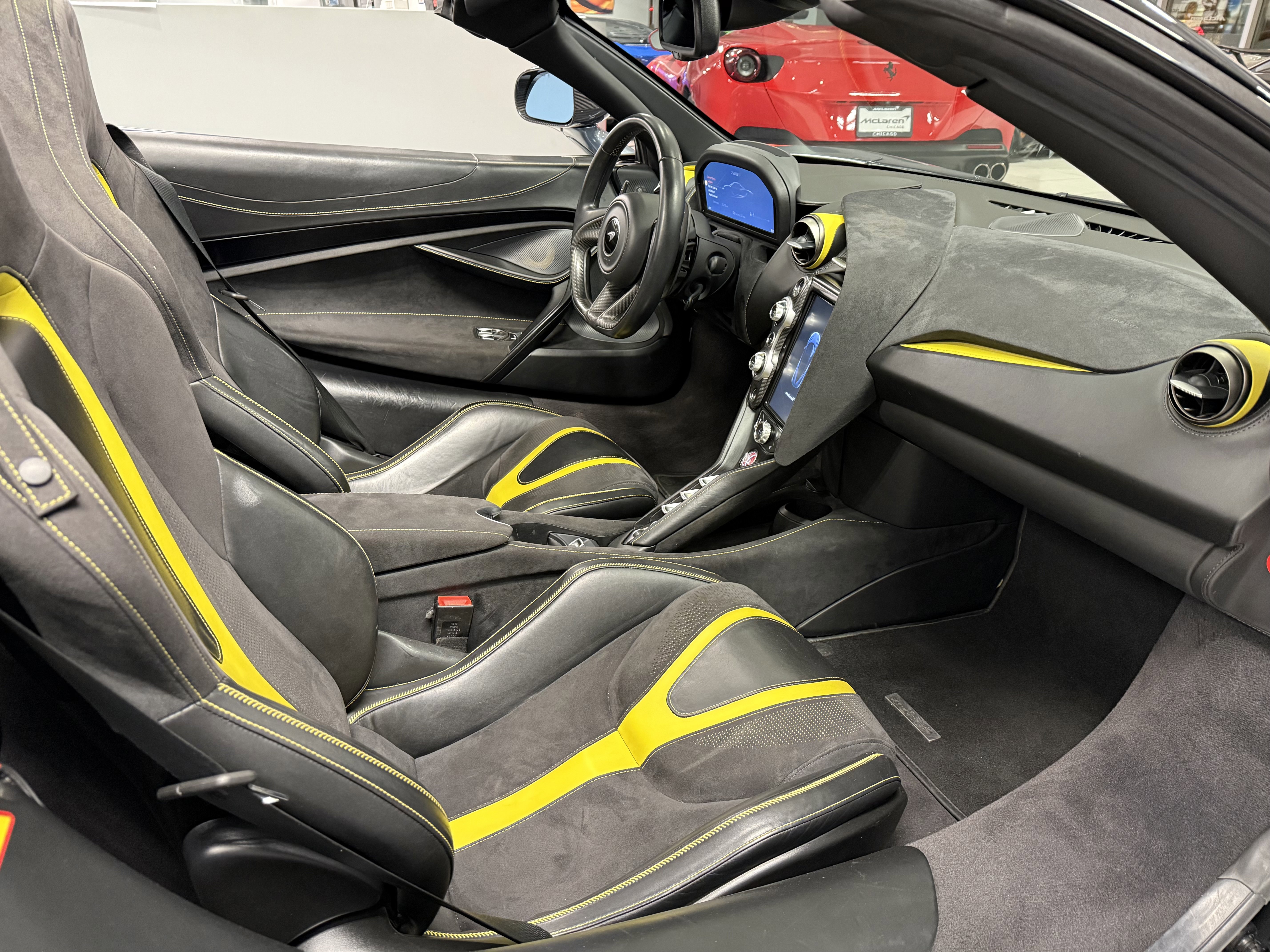 Used 2020 McLaren 720S Spider image 14