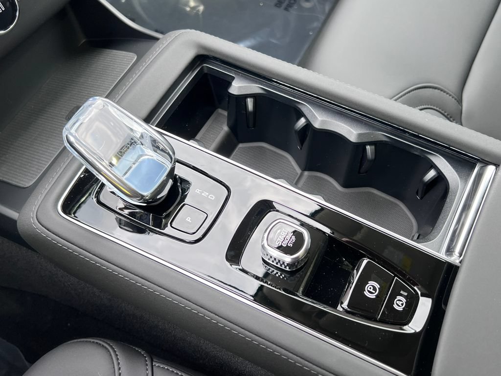 New 2026 Volvo XC90 B5 Core w/ Protection Package Premier AWD/4WD image 28