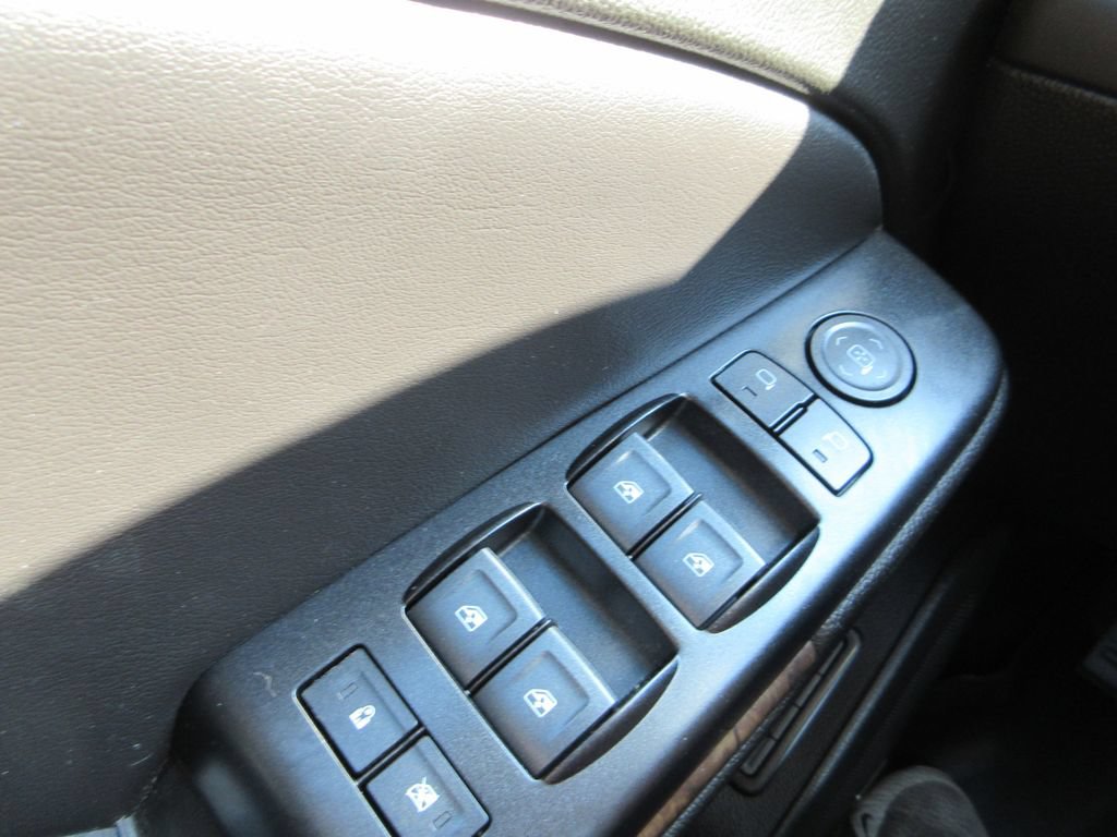 Used 2019 Chevrolet Suburban LT AWD/4WD image 29