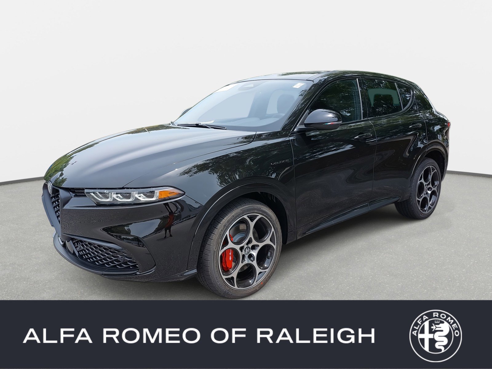 New 2025 Alfa Romeo Tonale w/ Premium Package