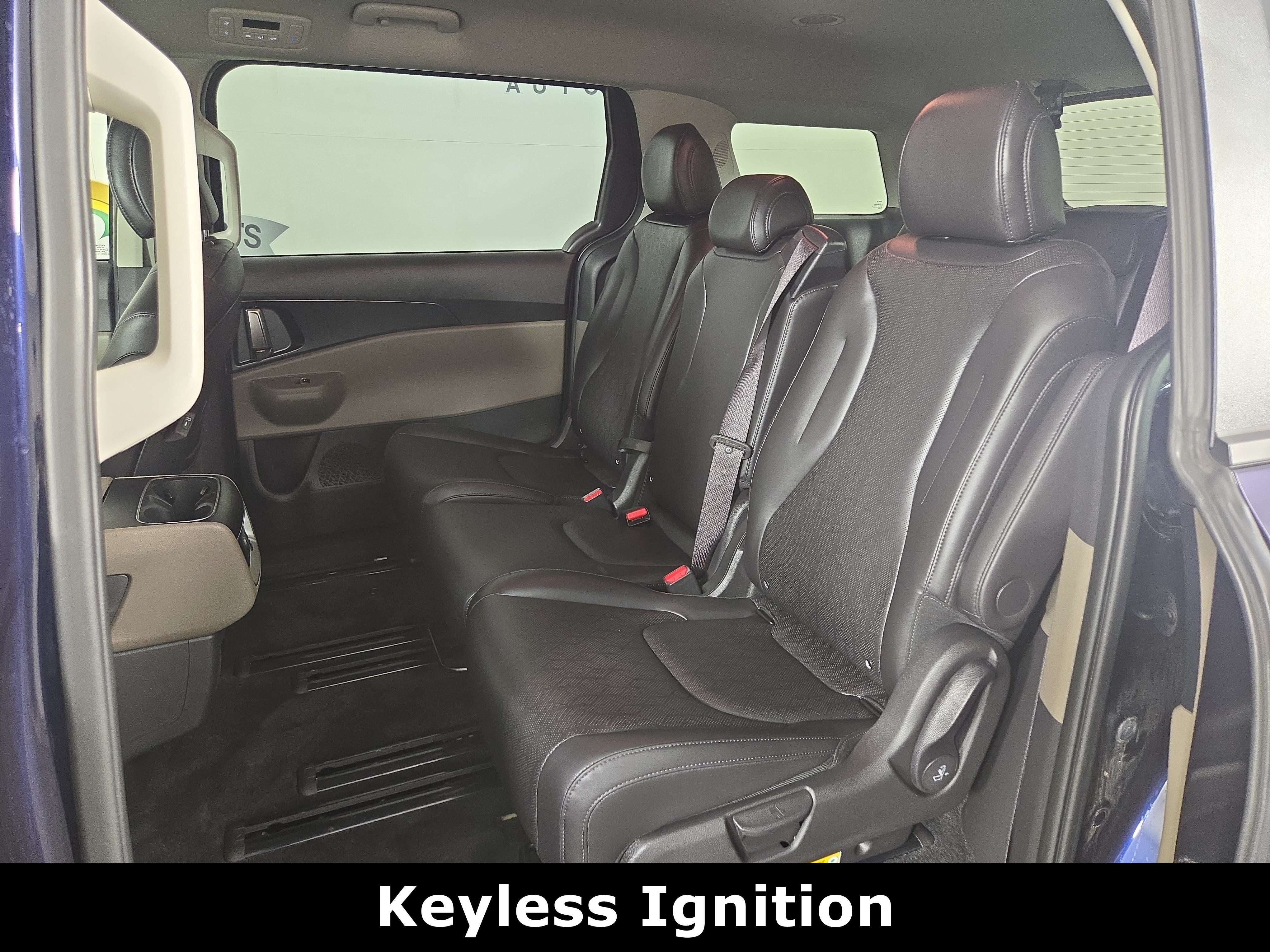 Used 2026 Kia Carnival FWD image 12