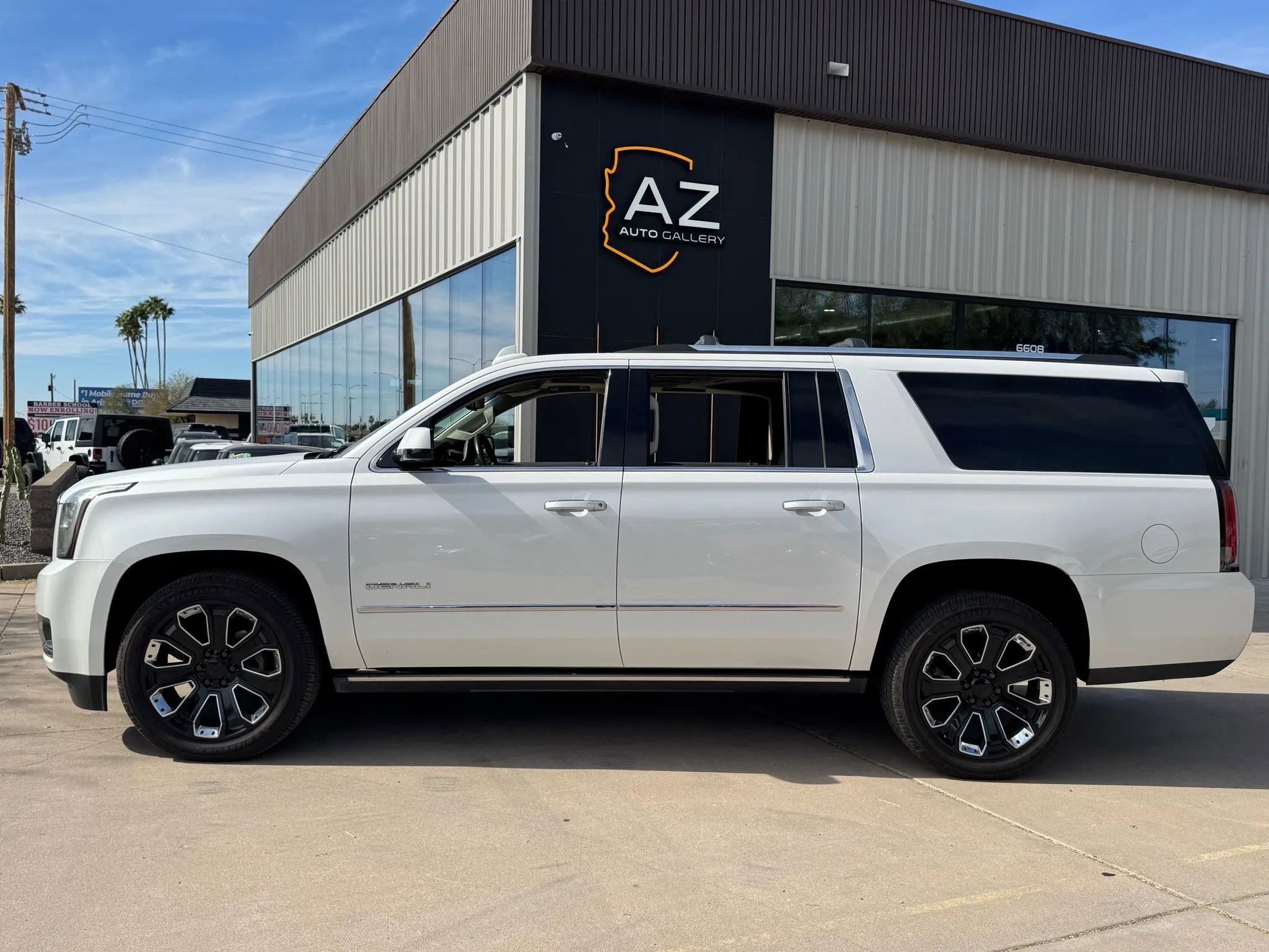 Used 2019 GMC Yukon XL Denali w/ Denali Ultimate Package image 9