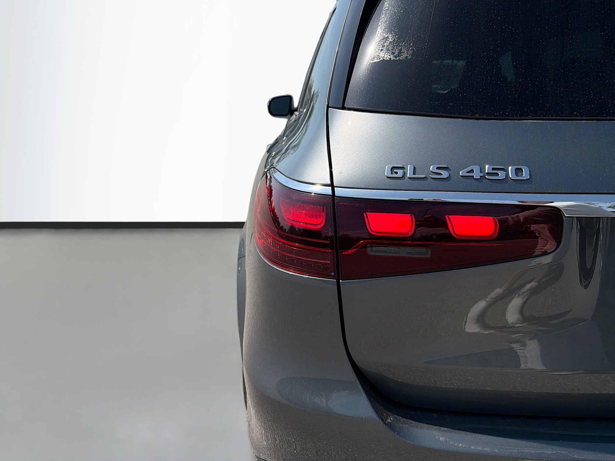 Used 2025 Mercedes-Benz GLS 450 4MATIC w/ AMG Line Exterior image 10