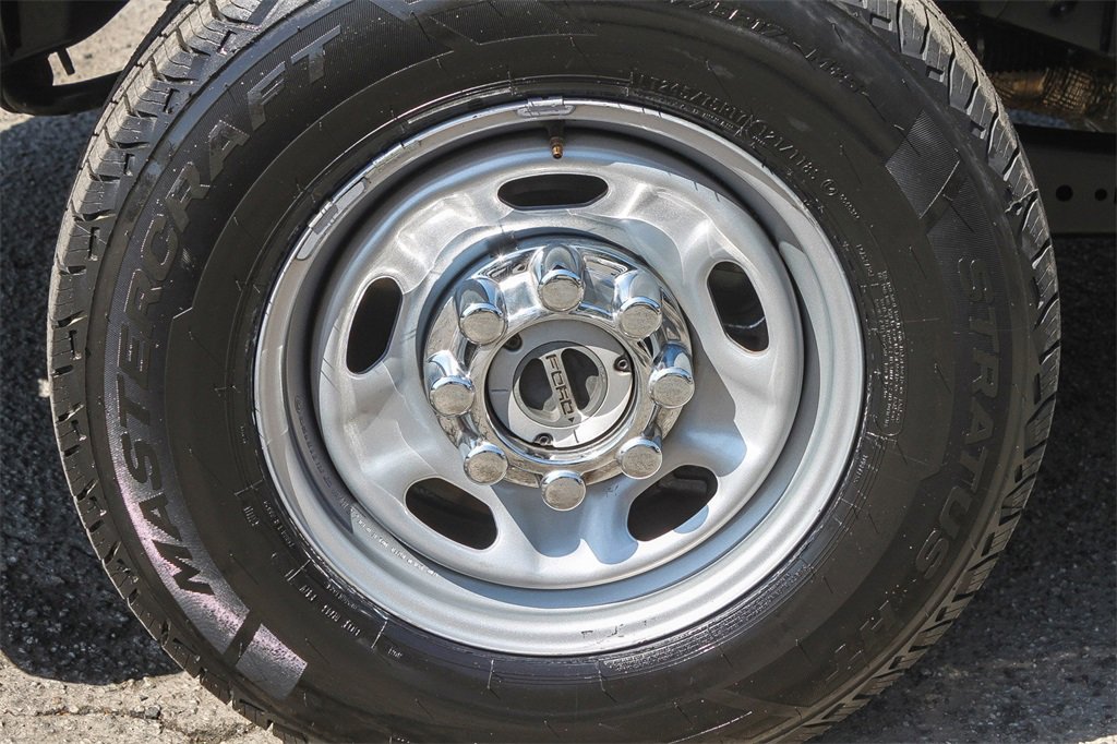 Used 2023 Ford F250 XL w/ XL Chrome Package image 14