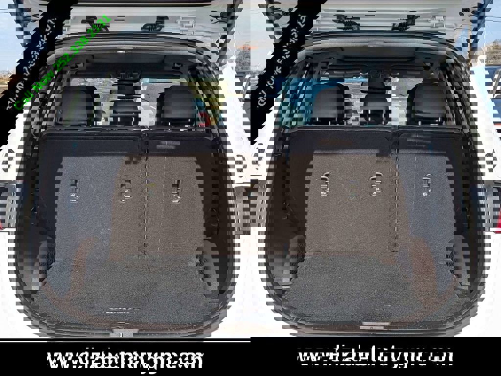 Used 2020 Hyundai Santa Fe Limited w/ Cargo Package image 14