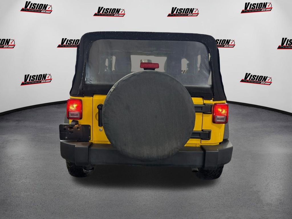 Used 2015 Jeep Wrangler Rubicon w/ Power Convenience Group image 6