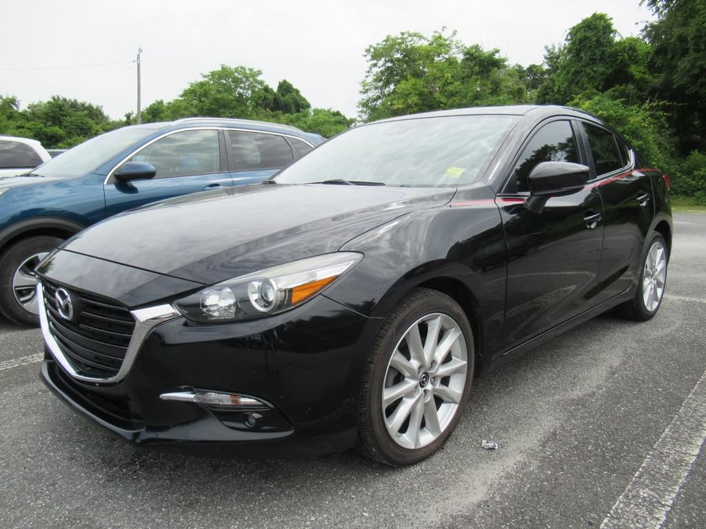 Used 2017 MAZDA MAZDA3 Grand Touring FWD image 2