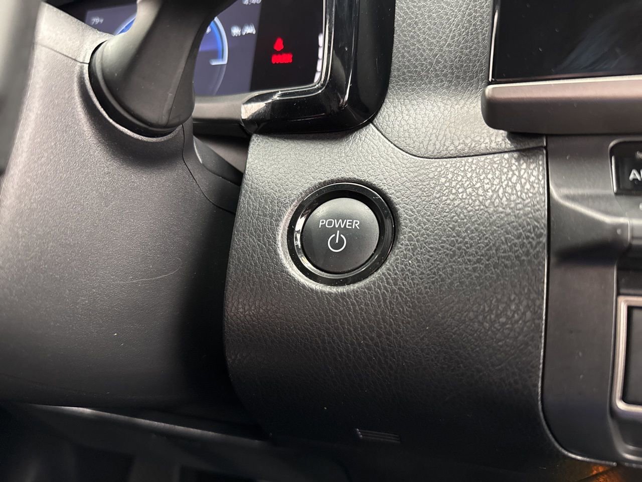 Used 2025 Toyota Camry SE w/ Convenience Package image 22