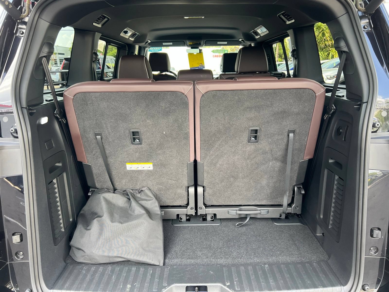 Used 2025 Volkswagen ID. Buzz Pro S RWD image 18