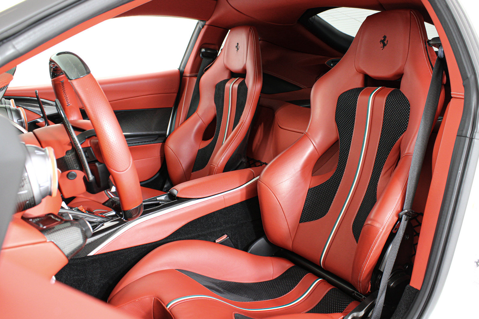 Certified 2020 Ferrari 812 Superfast RWD image 28