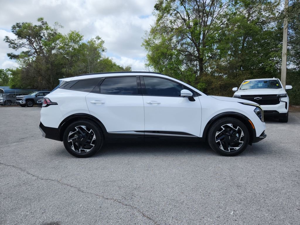 Used 2023 Kia Sportage SX image 3