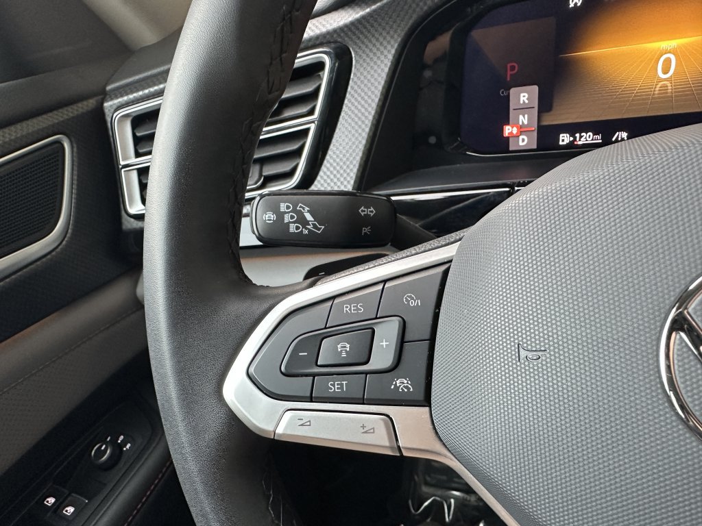 Used 2024 Volkswagen Atlas Peak Edition SE AWD/4WD image 19