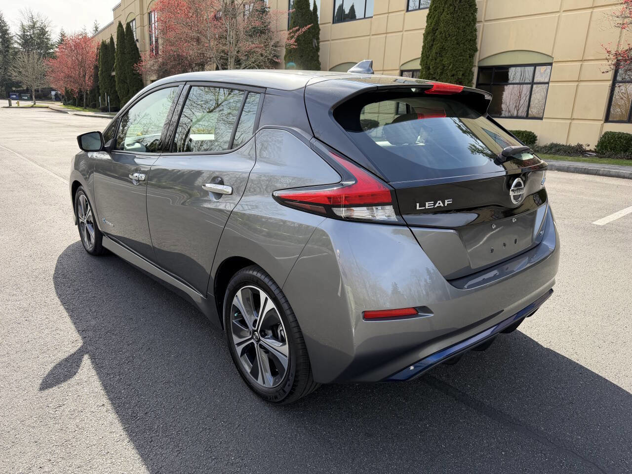 Used 2018 Nissan Leaf SL w/ SL Technology Package image 8