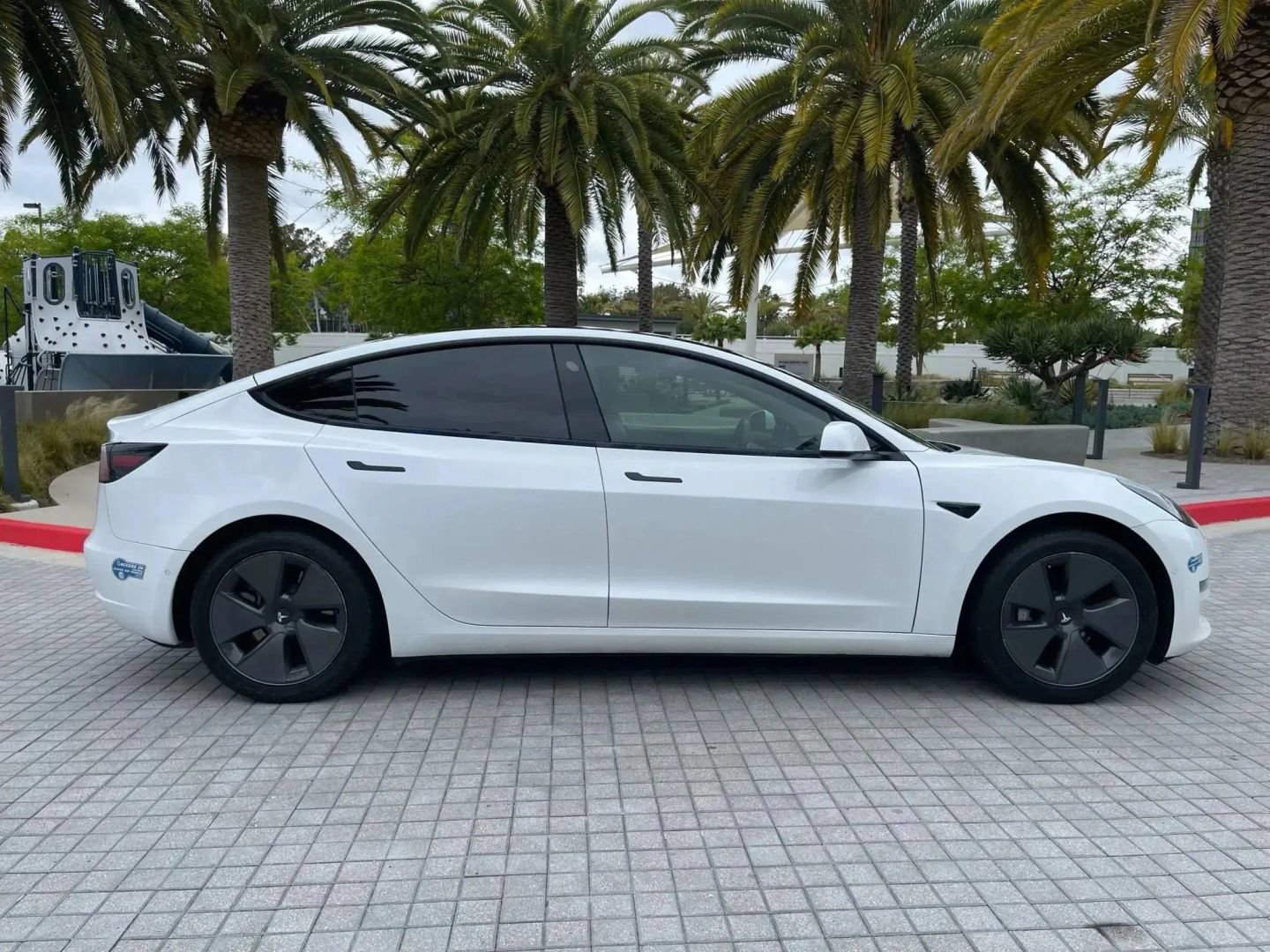Used 2023 Tesla Model 3 Standard Range RWD image 12