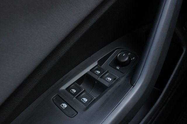New 2026 Volkswagen Jetta SE FWD image 7