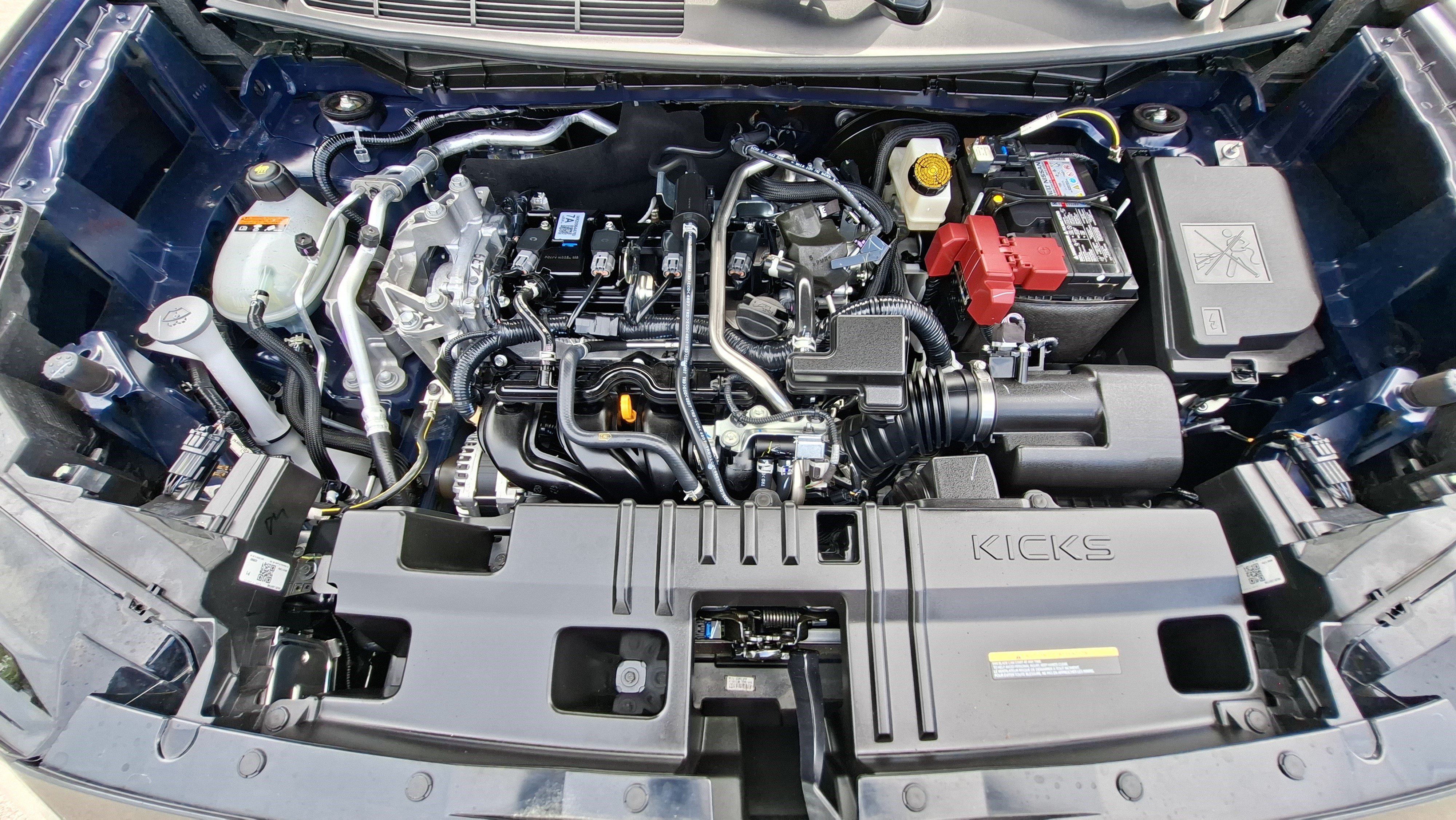 Certified 2025 Nissan Kicks SR FWD image 24