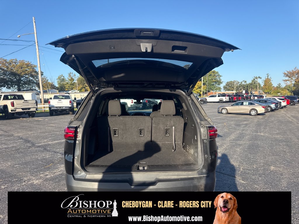 Used 2023 Chevrolet Traverse LT w/ LPO, Floor Liner Package AWD/4WD image 19