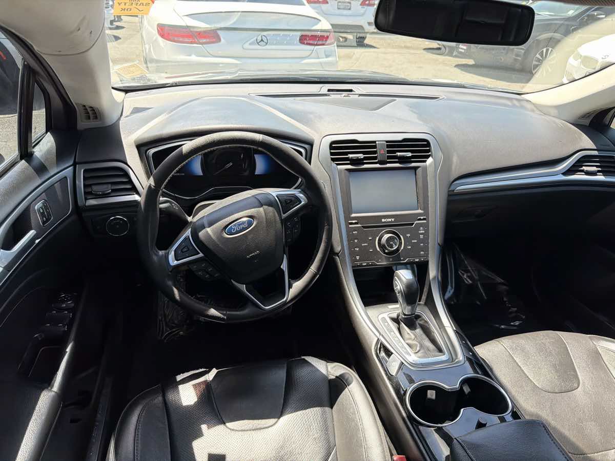 Used 2015 Ford Fusion Energi Titanium w/ Driver Assist Package FWD image 12