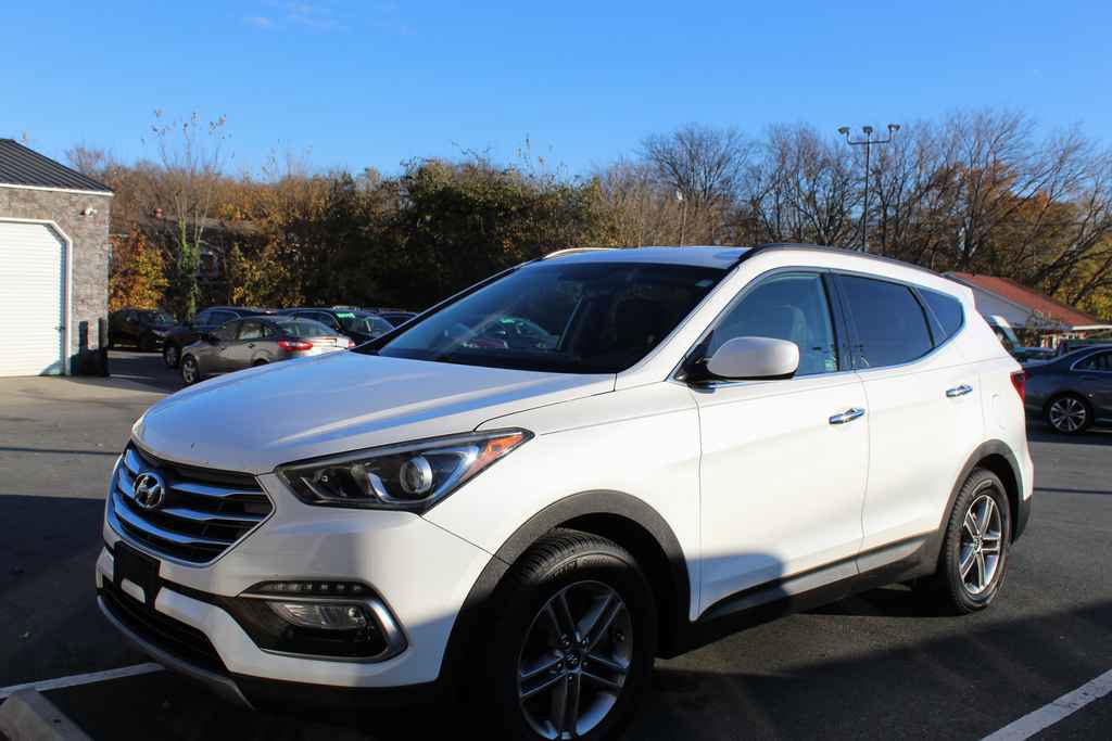 Used 2017 Hyundai Santa Fe Sport FWD image 1