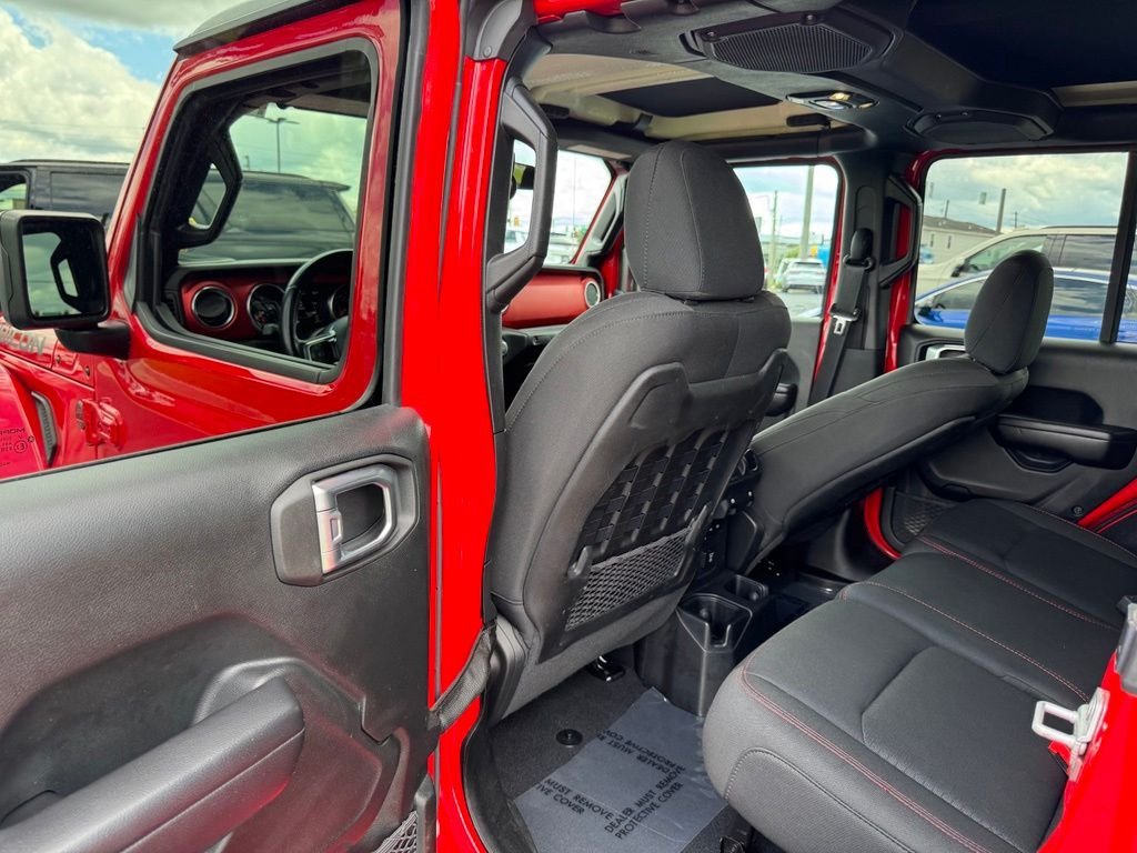 Used 2020 Jeep Wrangler Unlimited Rubicon w/ LED Lighting Group AWD/4WD image 37