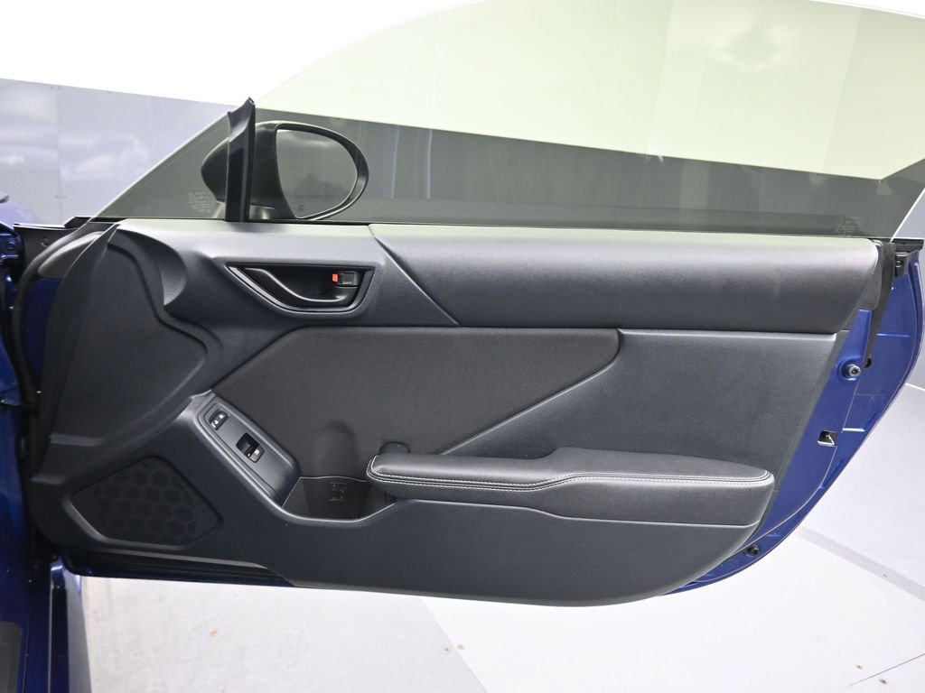 Used 2025 Toyota GR86 w/ Performance Package image 30