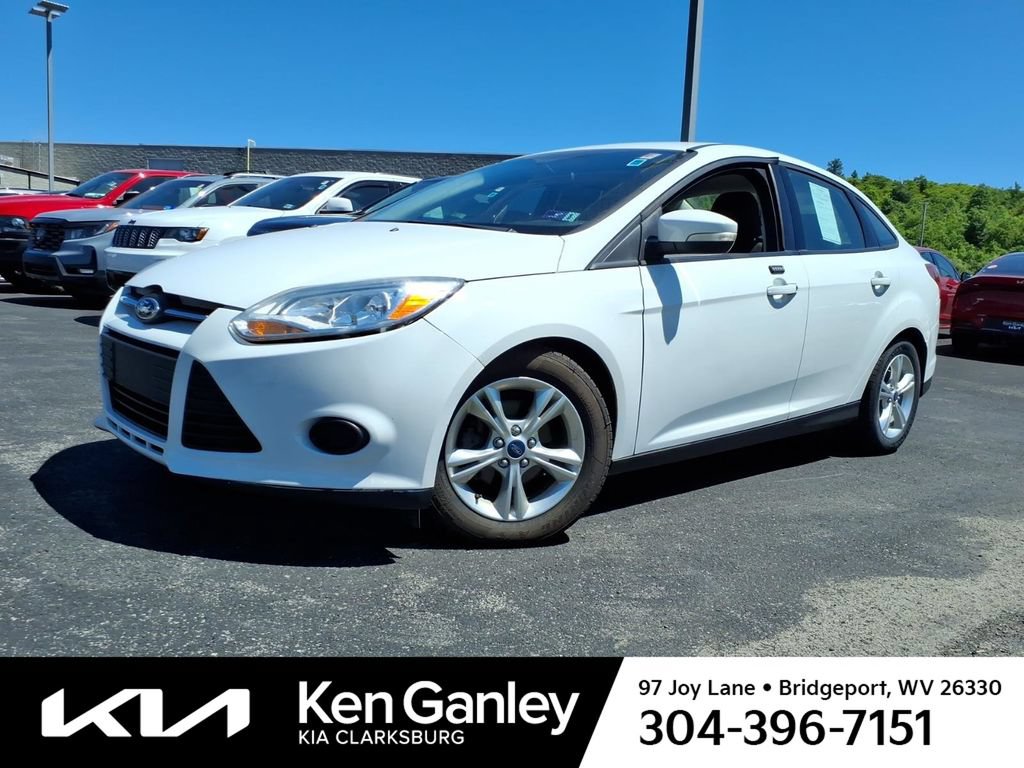 Used 2014 Ford Focus SE w/ SE Winter Package FWD image 3