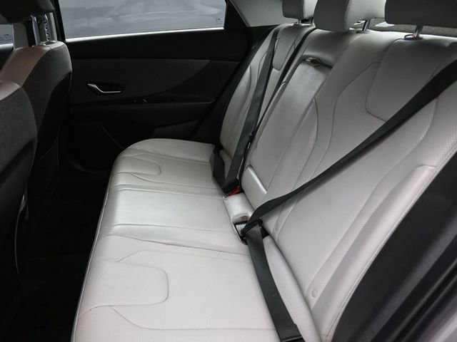 Used 2023 Hyundai Elantra Limited image 17