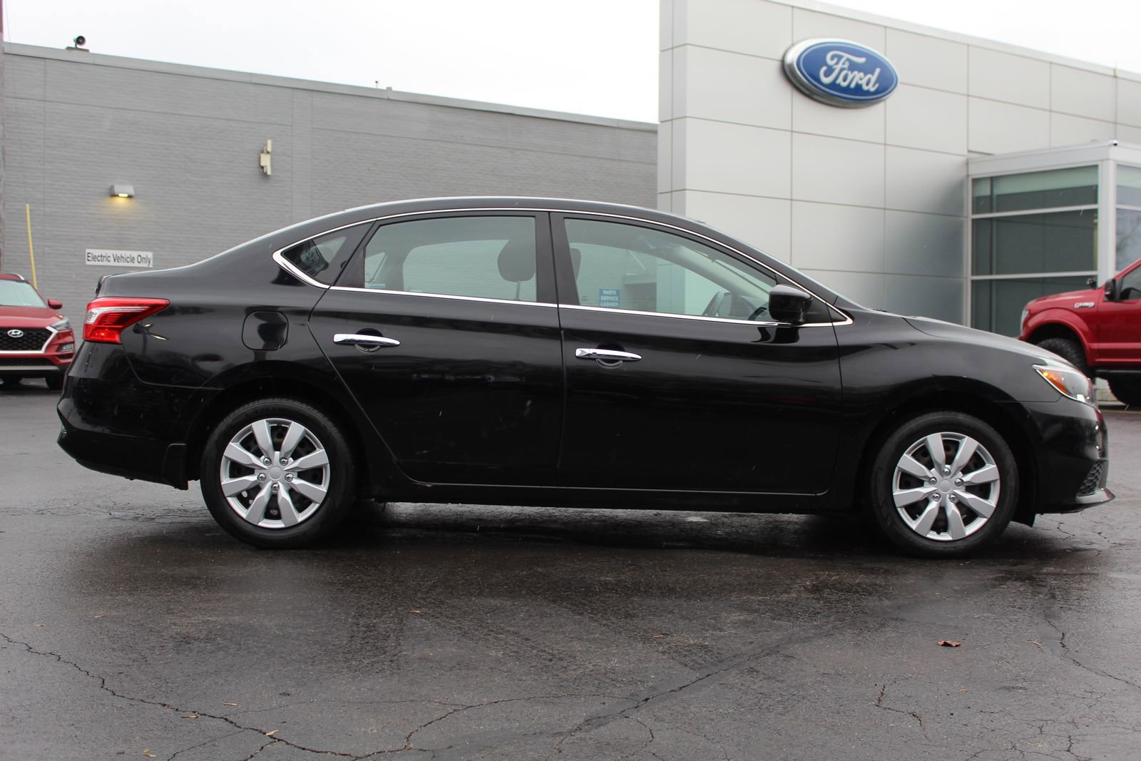 Used 2017 Nissan Sentra SV image 8