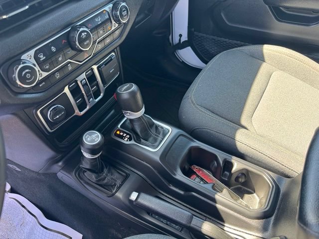 Used 2024 Jeep Gladiator Sport AWD/4WD image 18