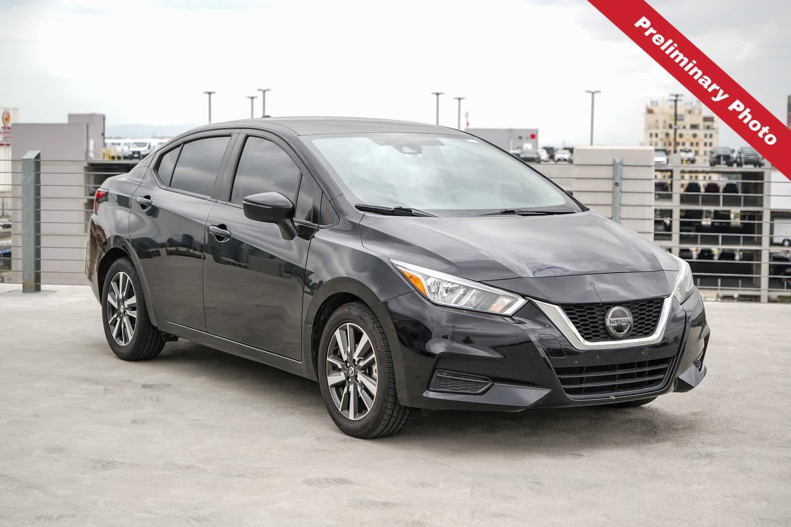 Used 2021 Nissan Versa SV FWD image 3