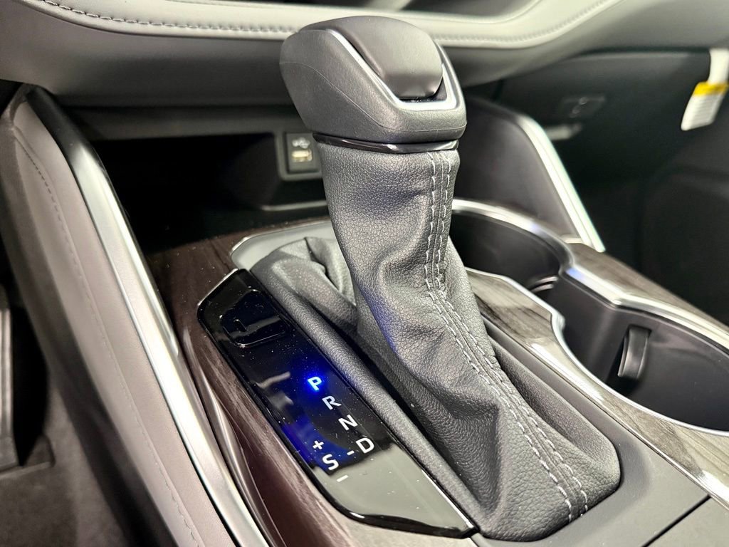 Used 2026 Toyota Highlander Platinum image 31