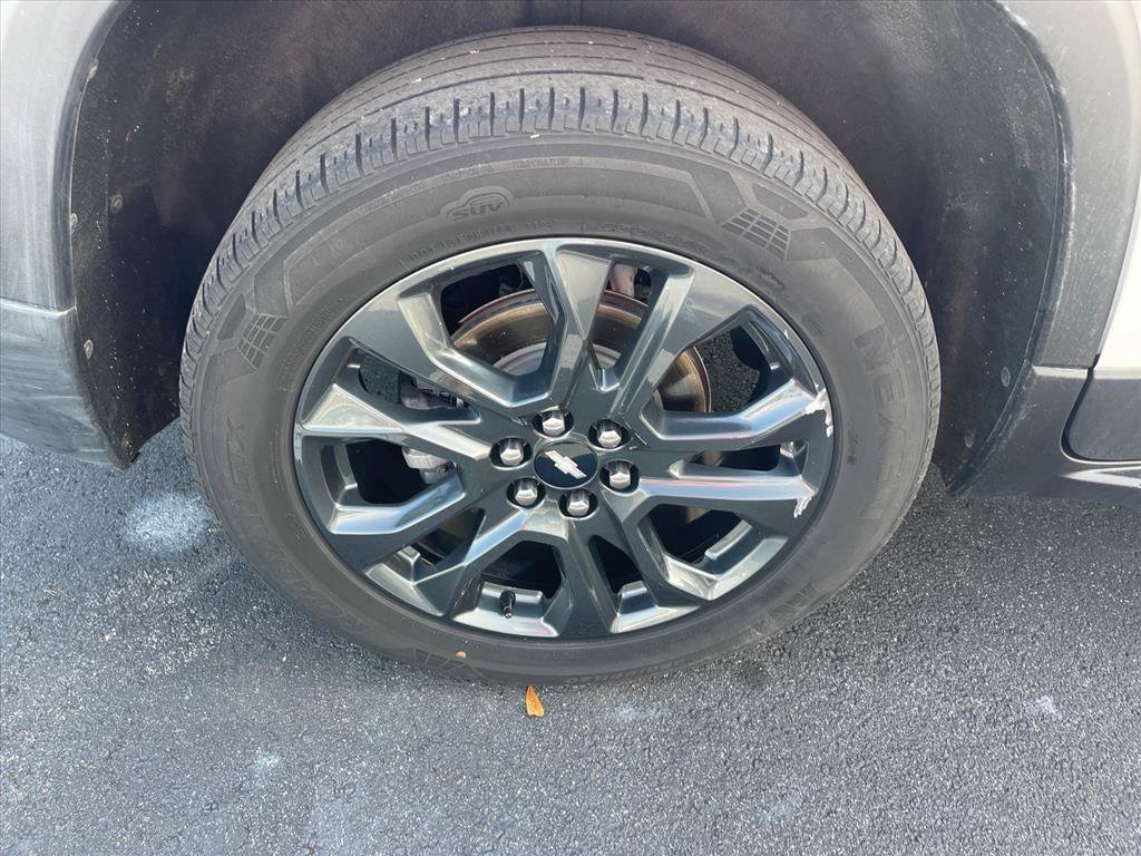 Used 2021 Chevrolet Traverse RS w/ LPO, 'HIT The Road' Package image 20