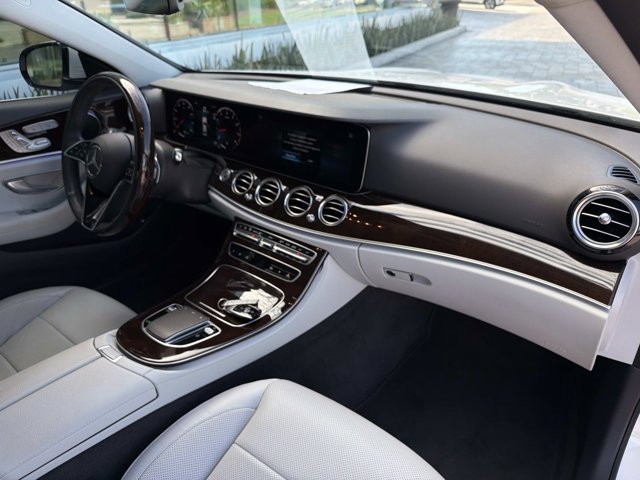 Used 2023 Mercedes-Benz E 350 Sedan image 19