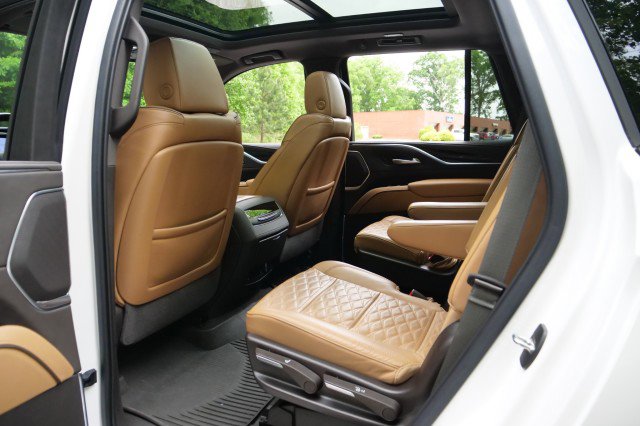 Used 2022 Cadillac Escalade Sport w/ Touring Package AWD/4WD image 33