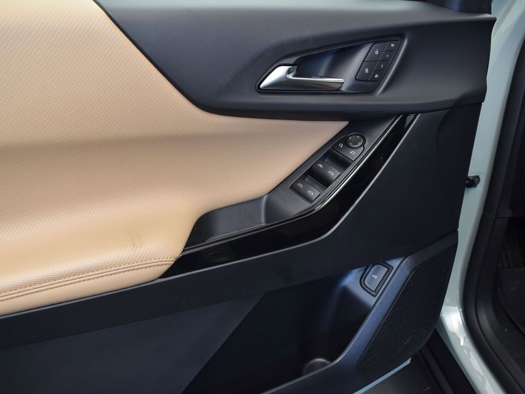 New 2026 Chevrolet Equinox ACTIV image 11