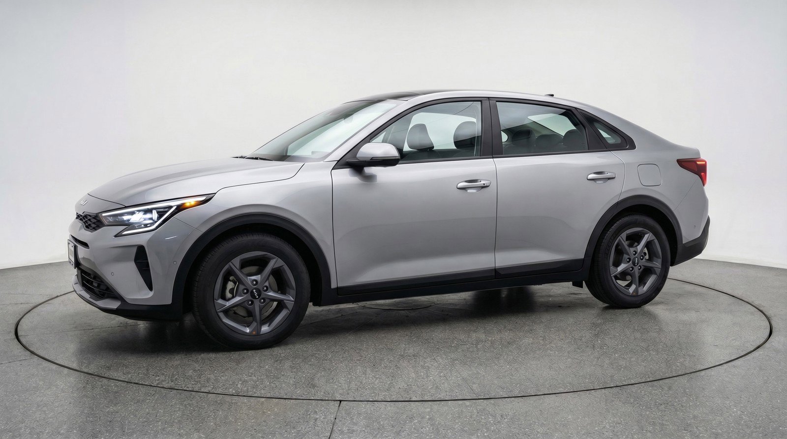 Used 2025 Kia K4 LXS image 3