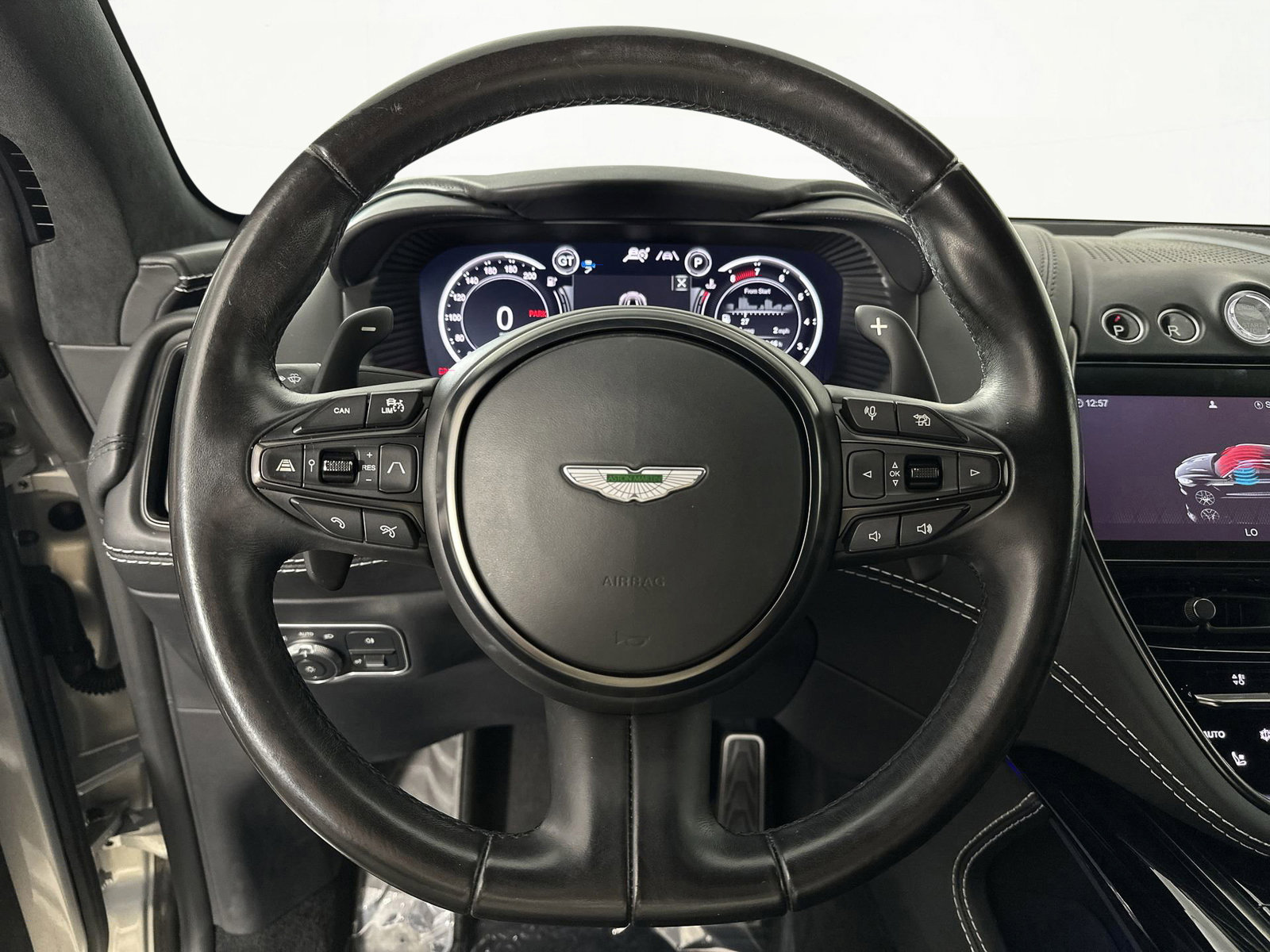 Used 2023 Aston Martin DBX image 14