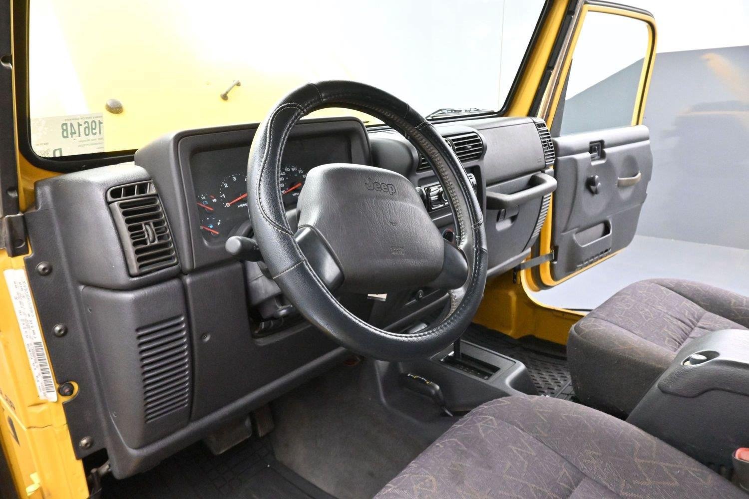 Used 2002 Jeep Wrangler X AWD/4WD image 14
