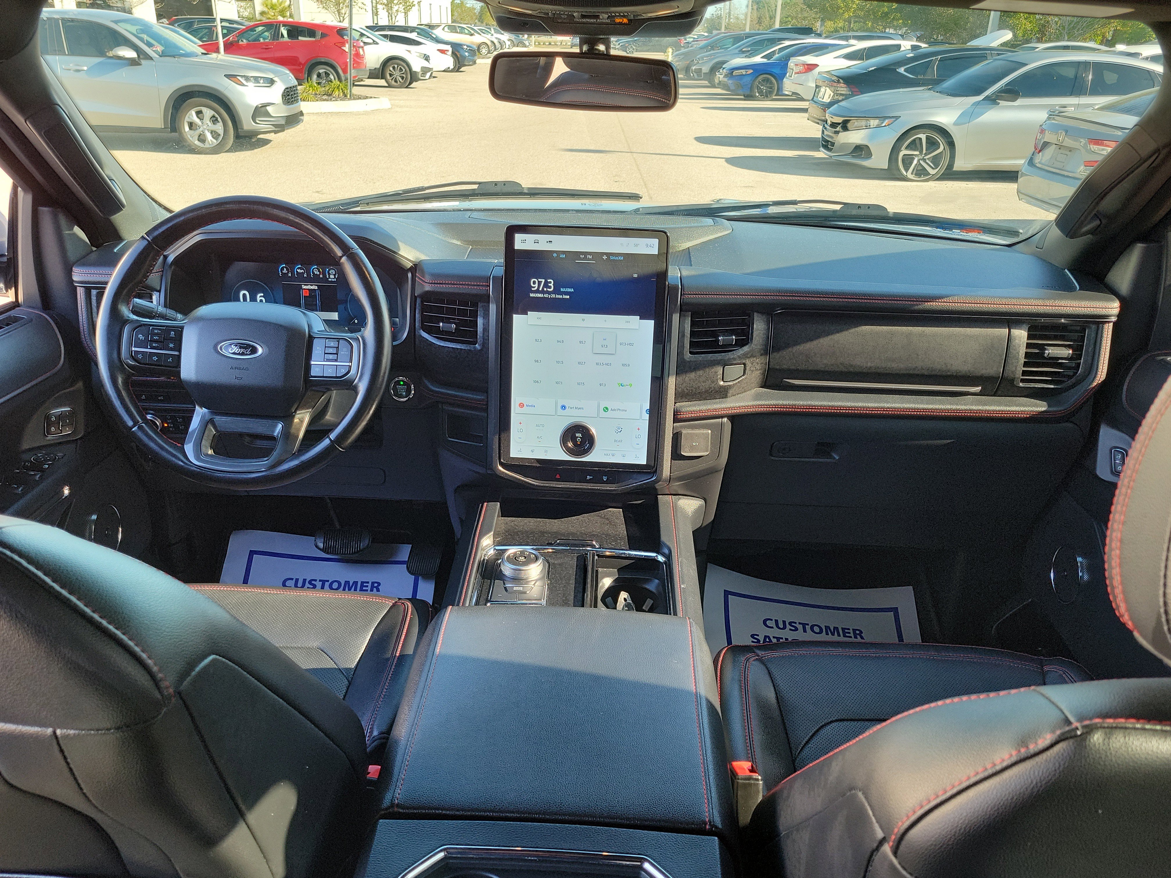 Used 2022 Ford Expedition Max Limited image 18