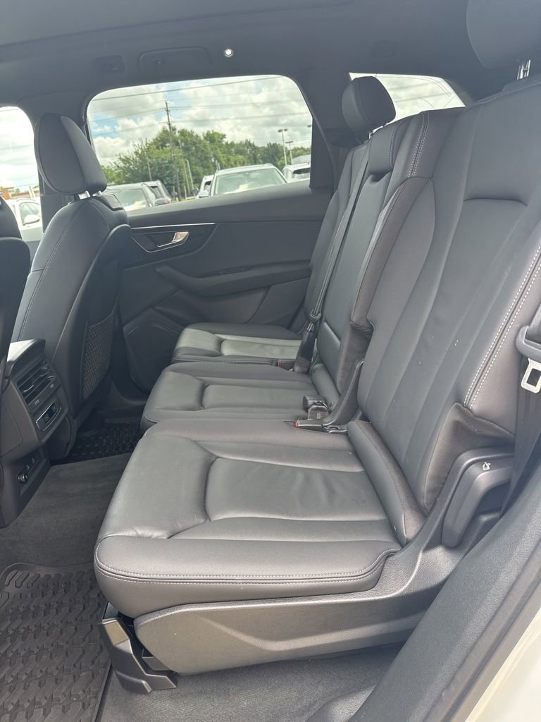 Used 2025 Audi Q7 2.0T Premium w/ Convenience Package AWD/4WD image 10
