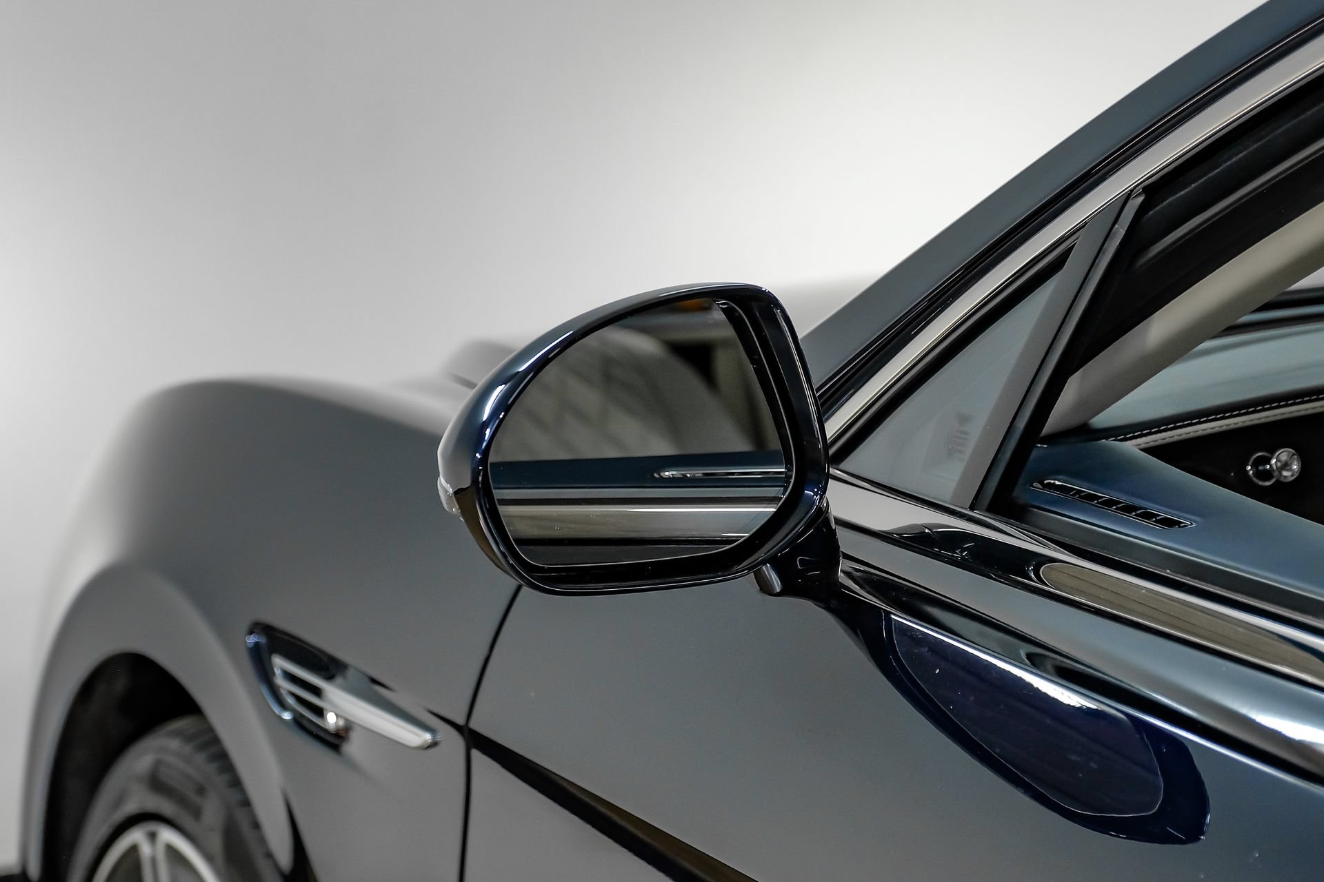 Used 2018 Bentley Flying Spur W12 AWD/4WD image 50