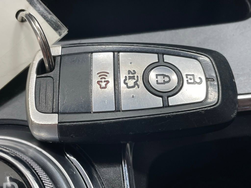 Used 2019 Ford Fusion SE w/ Equipment Group 151A FWD image 22