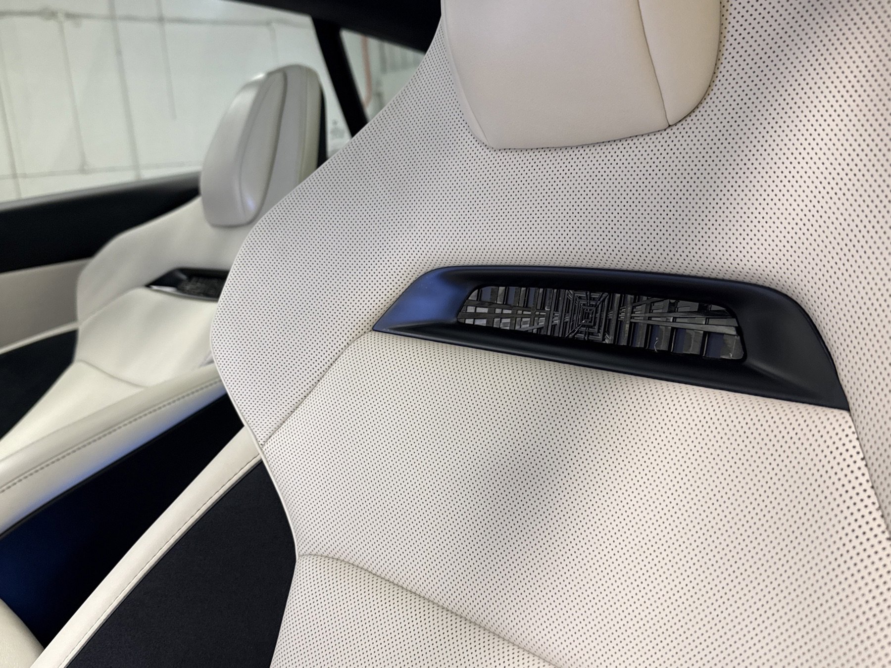 Used 2025 Tesla Model S Plaid image 9