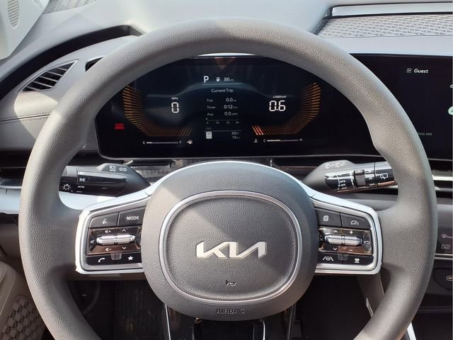 New 2026 Kia Carnival LX FWD image 9