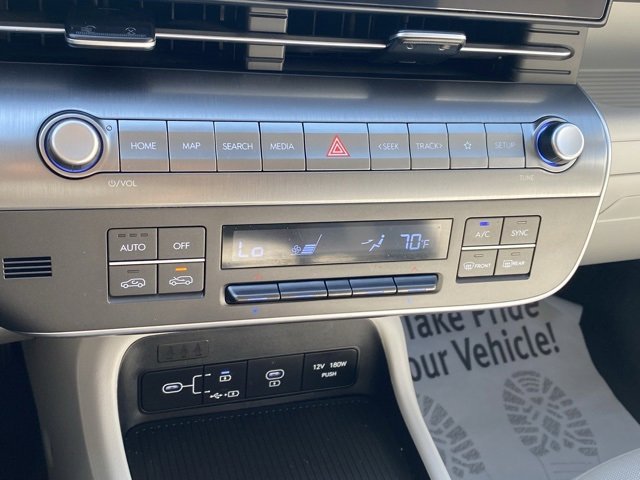 Used 2025 Hyundai Kona SEL image 21