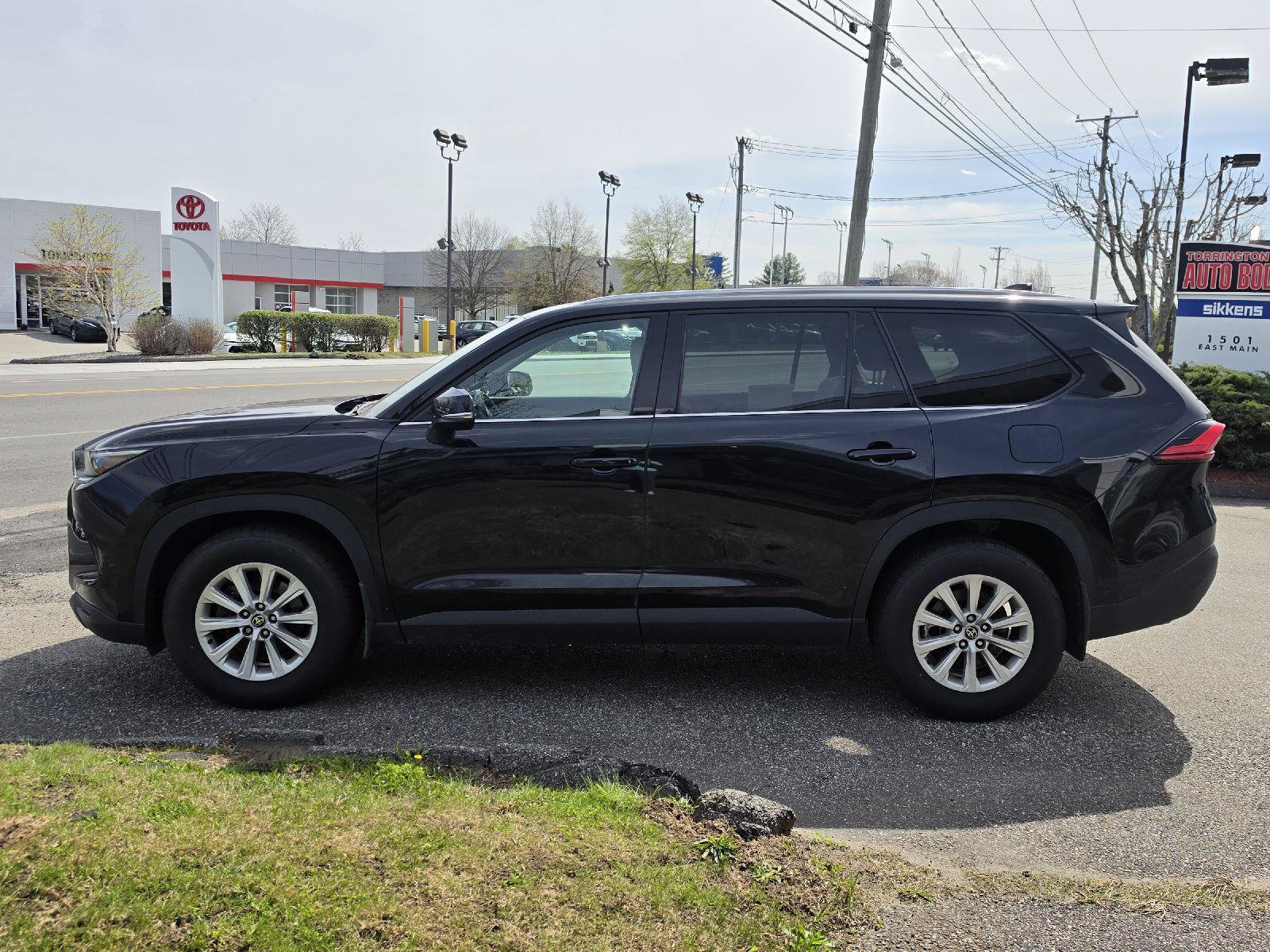 Used 2024 Toyota Grand Highlander AWD image 6